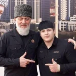 Adam Kadyrov bersama sang ayah Presiden Checnya Ramzan Kadyrov. (Adam Delimkhanov / Telegram)