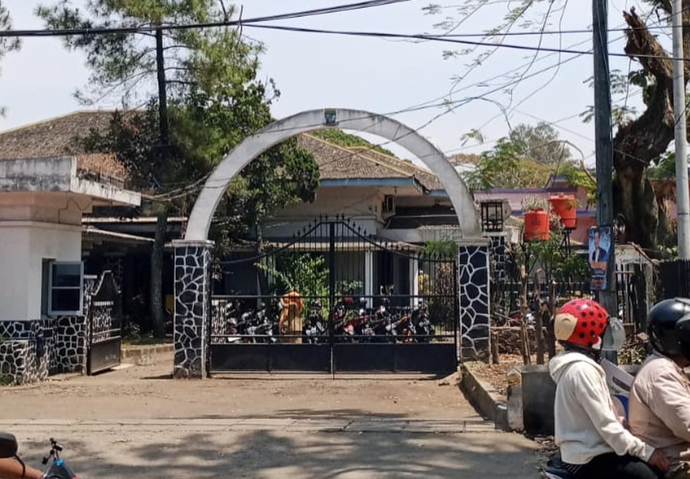 Bangunan Heritage peninggalan sejarah yang kini menjadi Rumah Potong Hewan RPH Ciroyom yang terletak di Jalan Arjuna Kota Bandung