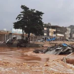Pemerintah Libya telah mengambil tindakan tegas dengan menahan Wali Kota Derna, Abdulmenam al-Ghaithi, bersama delapan pejabat lokal lainnya, menyusul bencana banjir bandang yang merenggut nyawa ribuan warganya.