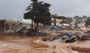 Pemerintah Libya telah mengambil tindakan tegas dengan menahan Wali Kota Derna, Abdulmenam al-Ghaithi, bersama delapan pejabat lokal lainnya, menyusul bencana banjir bandang yang merenggut nyawa ribuan warganya.