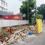 DPUPR Kota Depok sedang membangun pedestrian. Rubiakto/Jabar Ekspres.