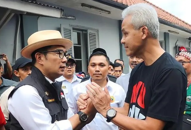 Ganjar Pranowo dan Ridwan Kamil saat melakukan pertemuan di Gedung Sate, Kota Bandung, baru-baru ini.