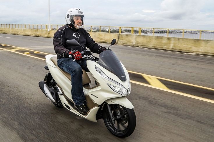 Honda PCX 175 Terbaru Bakal Mengancam Dominasi Ninja Matic dan Nmax?