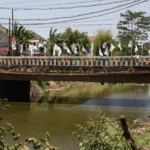Untuk Menanggulangi Banjir dan Memperlancar Akses Kendaraan, Pemerintah Kabupaten Bandung Groundbreaking Pembangunan Jembatan Cikeruh. Foto Dok Humas Pemkab Bandung
