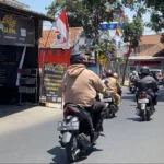 Jalan Lurah di Kecamatan Cimahi Tengah kembali ramai dilalui pengendara bermotor, Kamis (14/9). (Foto: Cecep Herdi/Jabar Ekspres)