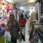 Pasar Baru Kota Bandung masih jadi destinasi belanja bagi masyarakat. (Pandu Muslim/JabarEkapres)