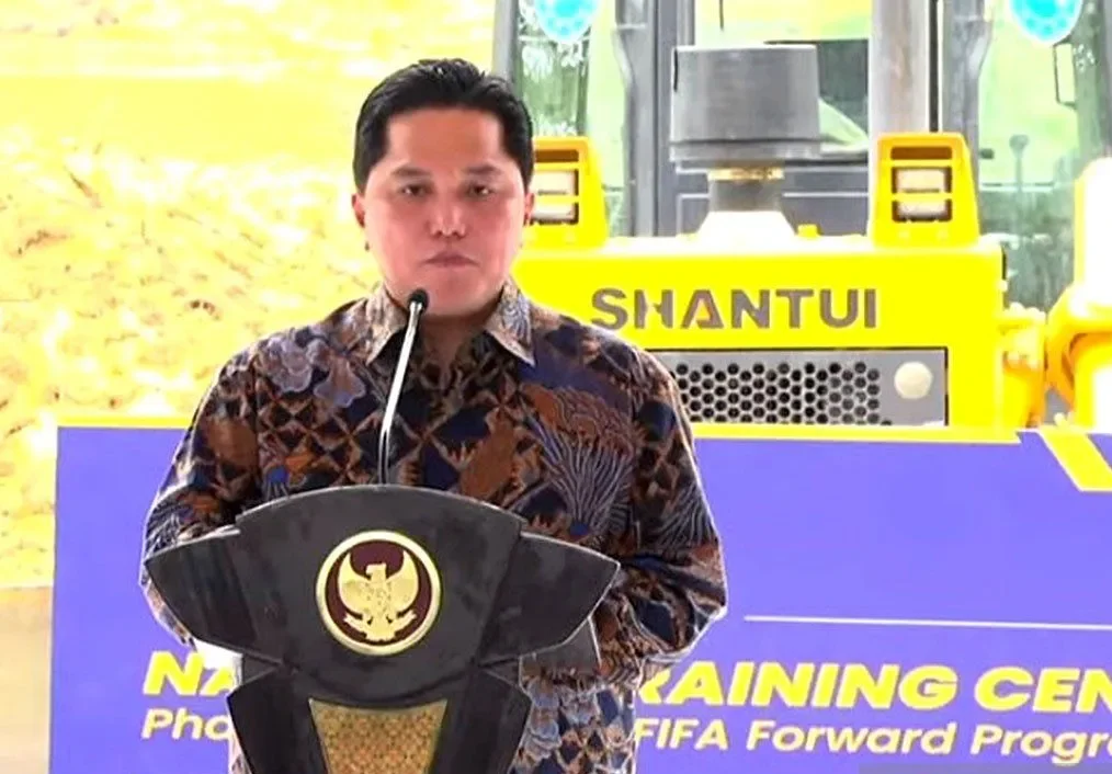 Ketum PSSI, Erick Thohir mengungkapkan masa depan sepak bola di Indonesia seiring pembangunan Ibu Kota Nusantara (IKN). ANTARA/Youtube Sekretariat Presiden/pri.