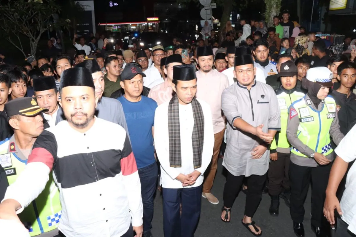 Polda Kepulauan Riau menegaskan isu penangkapan Ustadz Abdul Somad oleh polisi adalah tidak benar atau hoaks. ANTARA.