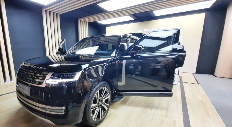 JLM Auto Officially Launches Range Rover PHEV for Rp5 billion