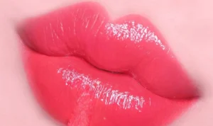 7 Rekomendasi Lipstik yang Bikin Bibir kamu Berkilau dan Menggoda, Cowok Pasti Suka!