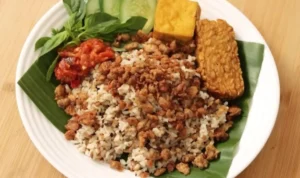 Menu Makan Siang! Resep Nasi Tutug Oncom Khas Sunda