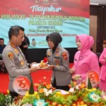 Kapolresta Cirebon Pimpin Syukuran HUT ke-75 Polwan