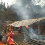 Diduga Akibat Puntung Rokok, Tokok Material di Baros Kota Sukabumi Terbakar