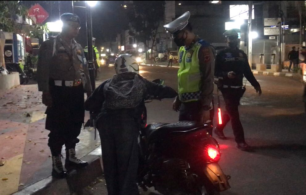Terjaring Razia Malam, Polres Sukabumi Kota Amankan Puluhan Knalpot Brong