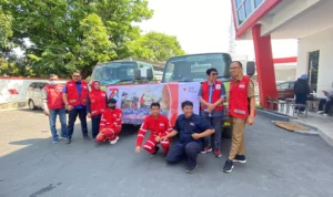 HUT ke-78 th, PMI Kota Cirebon Salurkan Bantuan 8000 Liter Air Bersih