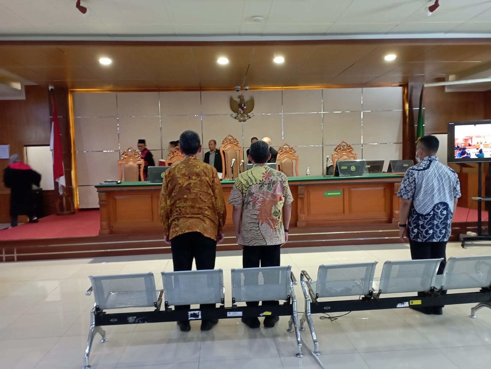 Sidang lanjutan kasus suap program Badung Smart City yang melibatkan sejumlah pejabat negara kembali digelar di PN Bandung, Rabu (27/9) pagi.
