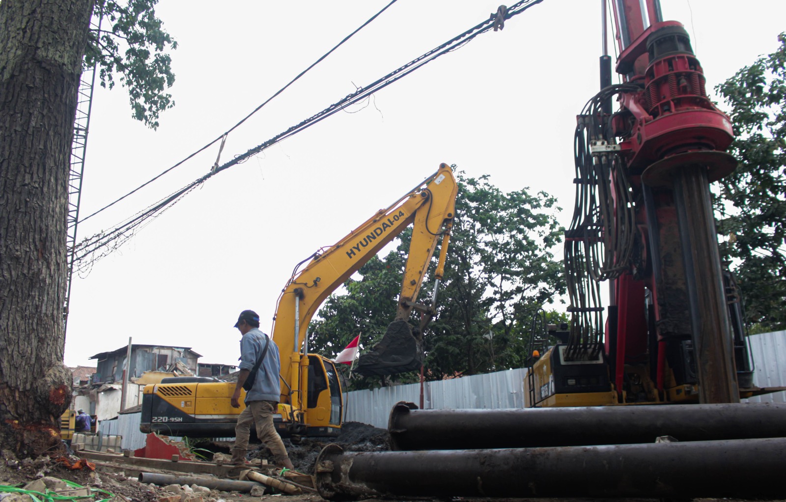 ILUSTRASI : Alat berat yang beroperasi di wilayah Jawa Barat (Pandu Muslim)