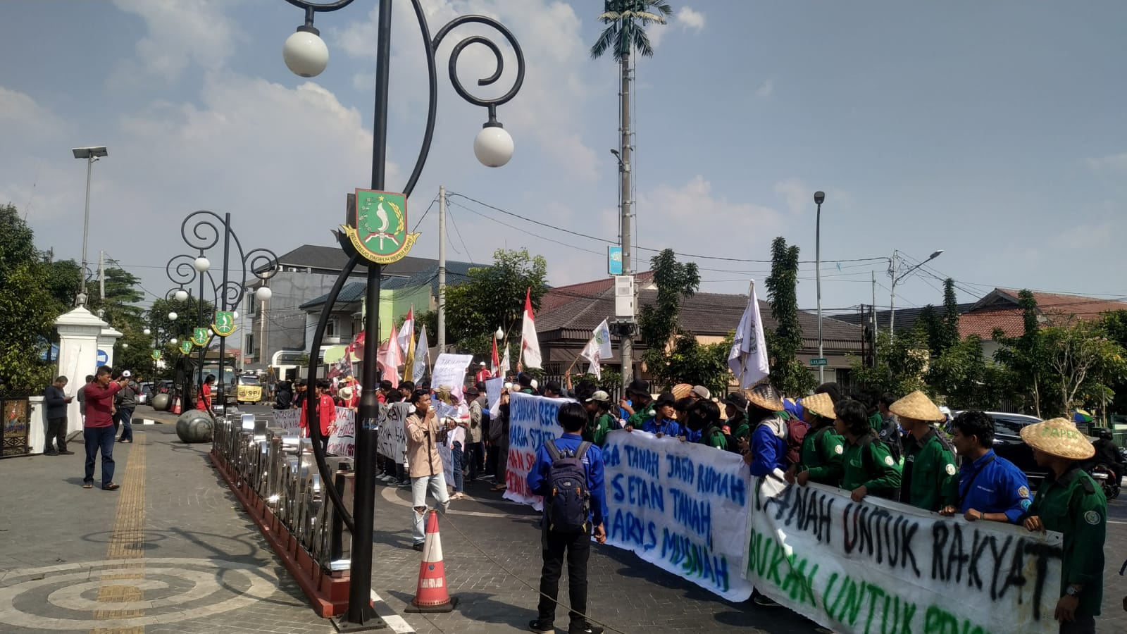 Petani dan Mahasiswa Gugat BPN Sukabumi, Tuntut Penyelesaian Konflik Agraria