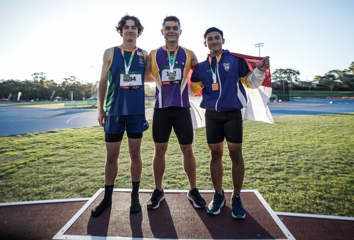 Yogi (paling kanan) usai melakukan UPP dalam Athletics West Track and Field State Championships, Australia, Western Australia Dok. Istimewa.