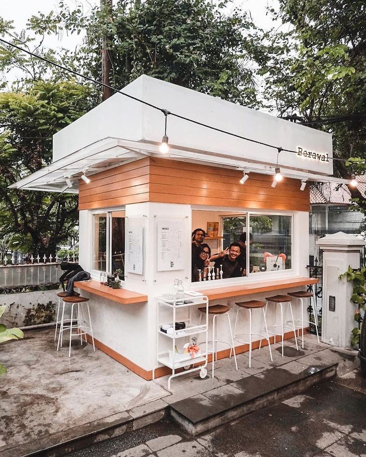 Halu Abis! 10 Kafe Keren yang Wajib Dicoba di Bandung