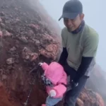 Anak 2 Tahun Naik ke Gunung Kerinci Viral di TikTok, Netizen Geram!
