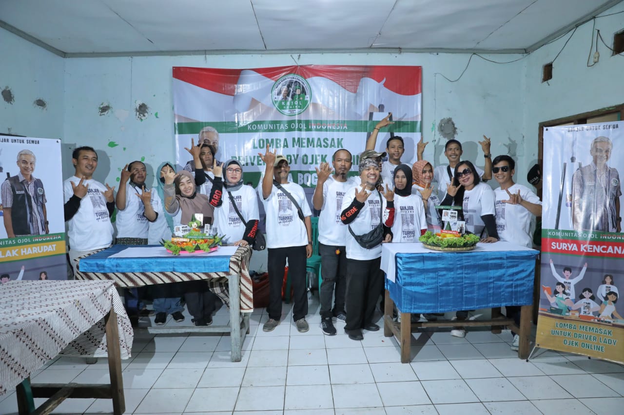 Komunitas Ojol Indonesia saat menggelar kegiatan lomba memasak bagi para ojol, di Kelurahan Sukasari, Kecamatan Bogor Timur, Bogor, Jawa Barat, Rabu 20 September 2023.