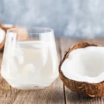 Manfaat air kelapa adalah minuman yang telah lama dikenal dan populer di masyarakat Indonesia. Rasanya yang segar dan kaya akan nutrisi membuatnya menjadi pilihan yang baik.