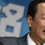 Terry Gou, salah satu taipan terkemuka Taiwan yang dikenal sebagai "Donald Trump dari Taiwan" karena kemiripannya, mengumumkan pengunduran dirinya dari dewan direksi Foxconn.