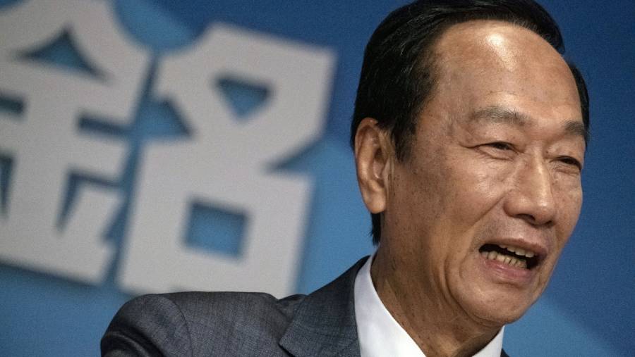 Terry Gou, salah satu taipan terkemuka Taiwan yang dikenal sebagai "Donald Trump dari Taiwan" karena kemiripannya, mengumumkan pengunduran dirinya dari dewan direksi Foxconn.