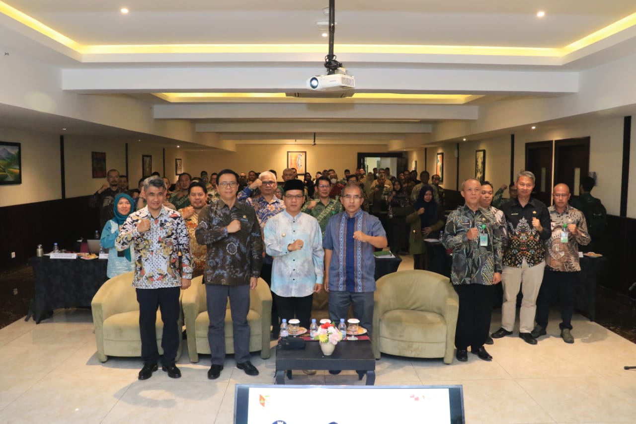 Pertemuan Pemerintah Kabupaten (Pemkab) Bandung bersama stakeholder di Kompleks Pemkab Bandung (11/9).