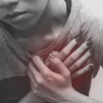 Apakah Nyeri Dada Selalu Tanda Sakit Jantung? Berikut Penjelasannya