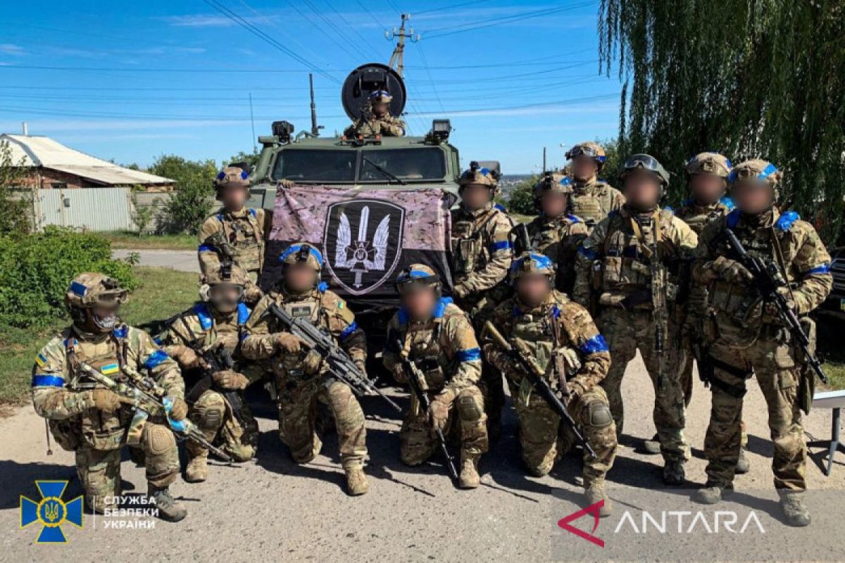 Pasukan Ukraina yang melakukan serangan balik terhadap pertahanan Rusia di daerah Selatan Ukraina mengklaim berhasil menerobos garis pertahanan Rusia. (foto: ANTARA)