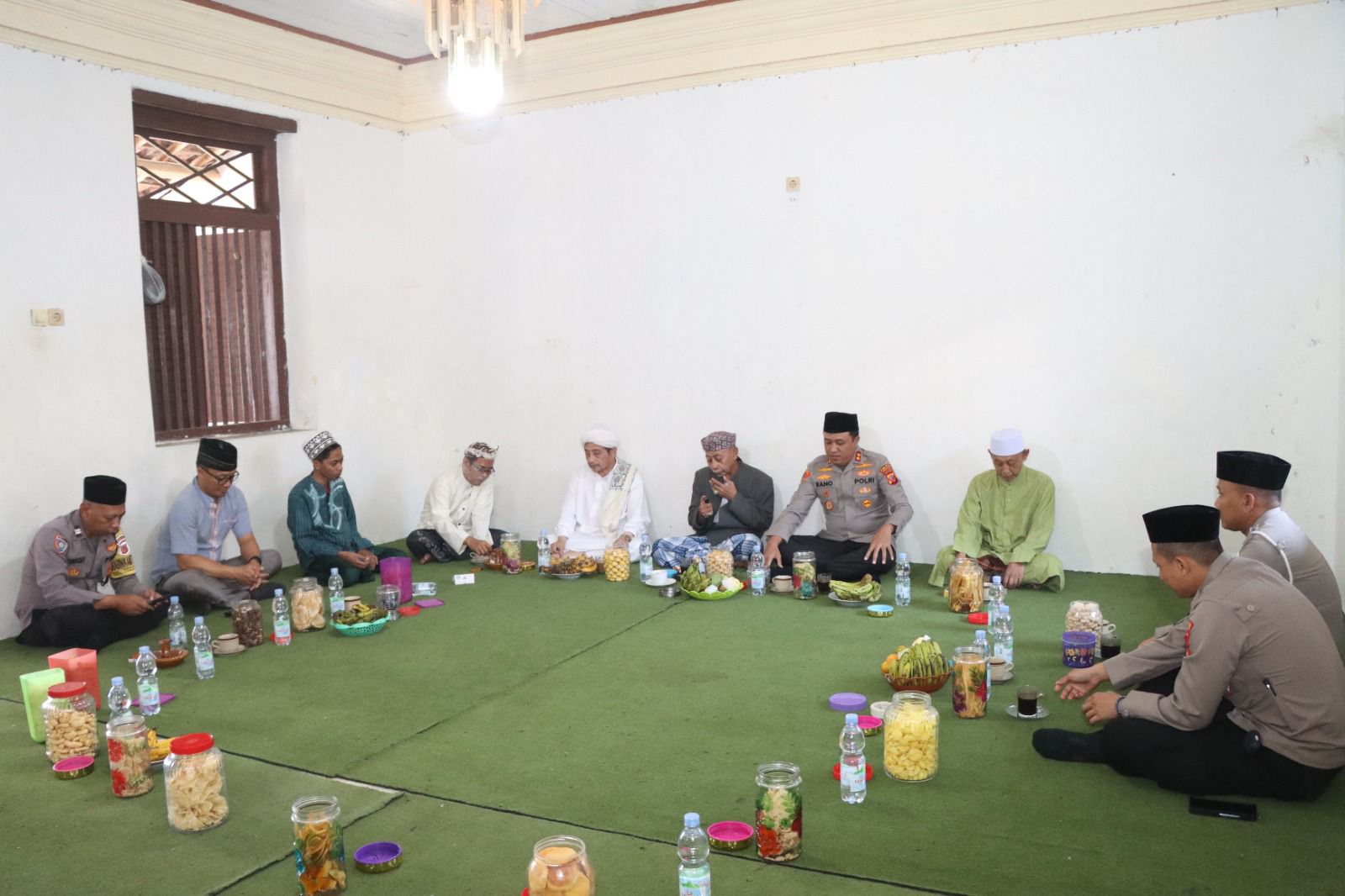 Jalin Silaturahmi, Kapolres Cirebon Kota Kunjungi Pondok Pesantren Benda Kerep