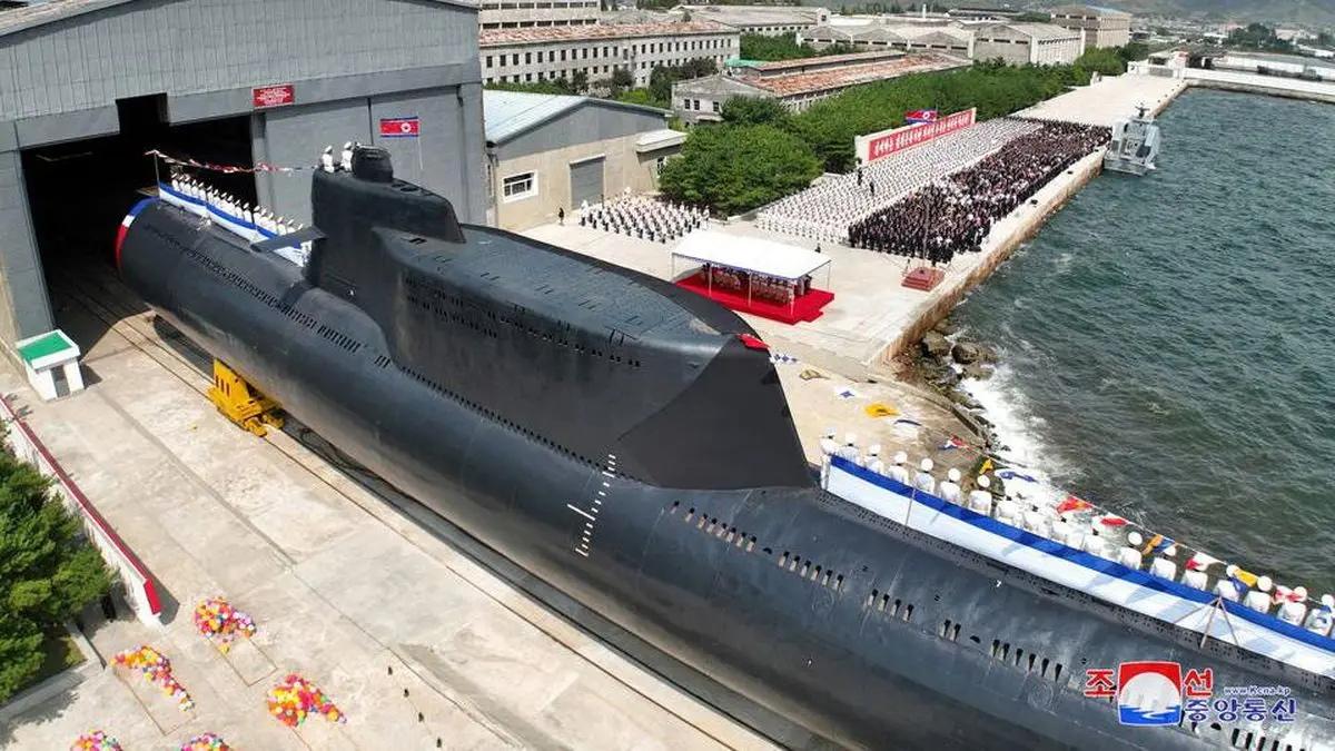 Korea Utara Resmi Luncurkan Kapal Selam Nuklir Berteknologi Tinggi