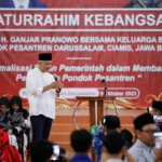 Ganjar Pranowo menyambangi Ponpes Darussalam, Ciamis, Jawa Barat untuk silaturahmi kebangsaan sekaligus menjelaskan pendidikan vokasi bagi santri , Senin 9 Oktober 2023.