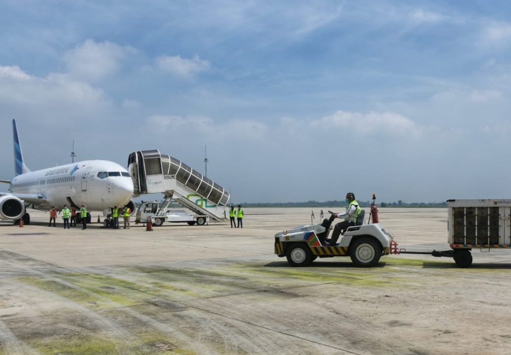 Bandara Husein Sastranegara ke Kertajati berdampak positif terhadap perkembangan wisata di Jawa Barat. Khususnya di wilayah Cirebon Raya.