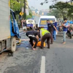 Evakuasi korban kecelakaan di Cileungsi, Bogor