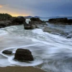 Pesona Pantai Eksotik Terdekat di Kabupaten Garut