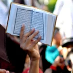 Nekat Baca Al-Quran Tanpa Paham Artinya? ini Menurut Syekh Ali Jaber