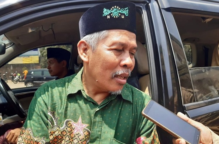 Ketua Pengurus Wilayah Nahdlatul Ulama (PWNU) Jawa Timur KH Marzuqi Mustamar menegaskan kehalalan minuman Yakult dan terhindar dari bahan karmin.