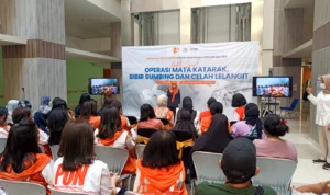 Rumah Sakit Universitas Indonesia (RSUI) bersama Yayasan Perempuan Untuk Negeri (PUN) gelar bakti sosial operasi katarak dan bibir sumbing. (Dok. Istimewa)