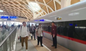 Tak Cuma Indonesia, Orang Malaysia pun Tak Sabar Naik Kereta Cepat Whoosh