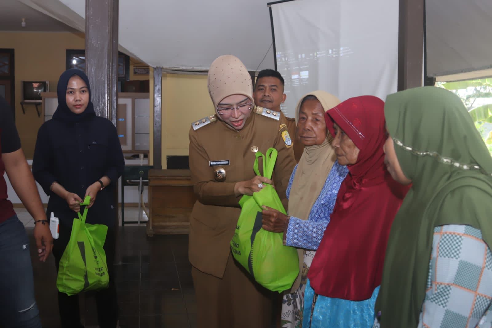 Pemkab Cirebon Targetkan Tahun 2024 Zero Kemiskinan Ekstrem