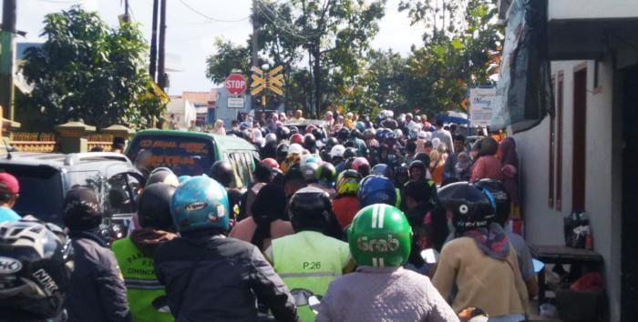 Potret kemacetan Jalan Cimencrang, Kota Bandung.
