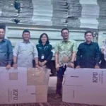 KPU KBB Menjadi Daerah Pertama Terima Logistik Sebanyak 5 Kontainer pada Jumat (6/10).