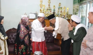Adi Prayitno Sebut Ganjar Dapat Dukungan Signifikan dari Ajengan