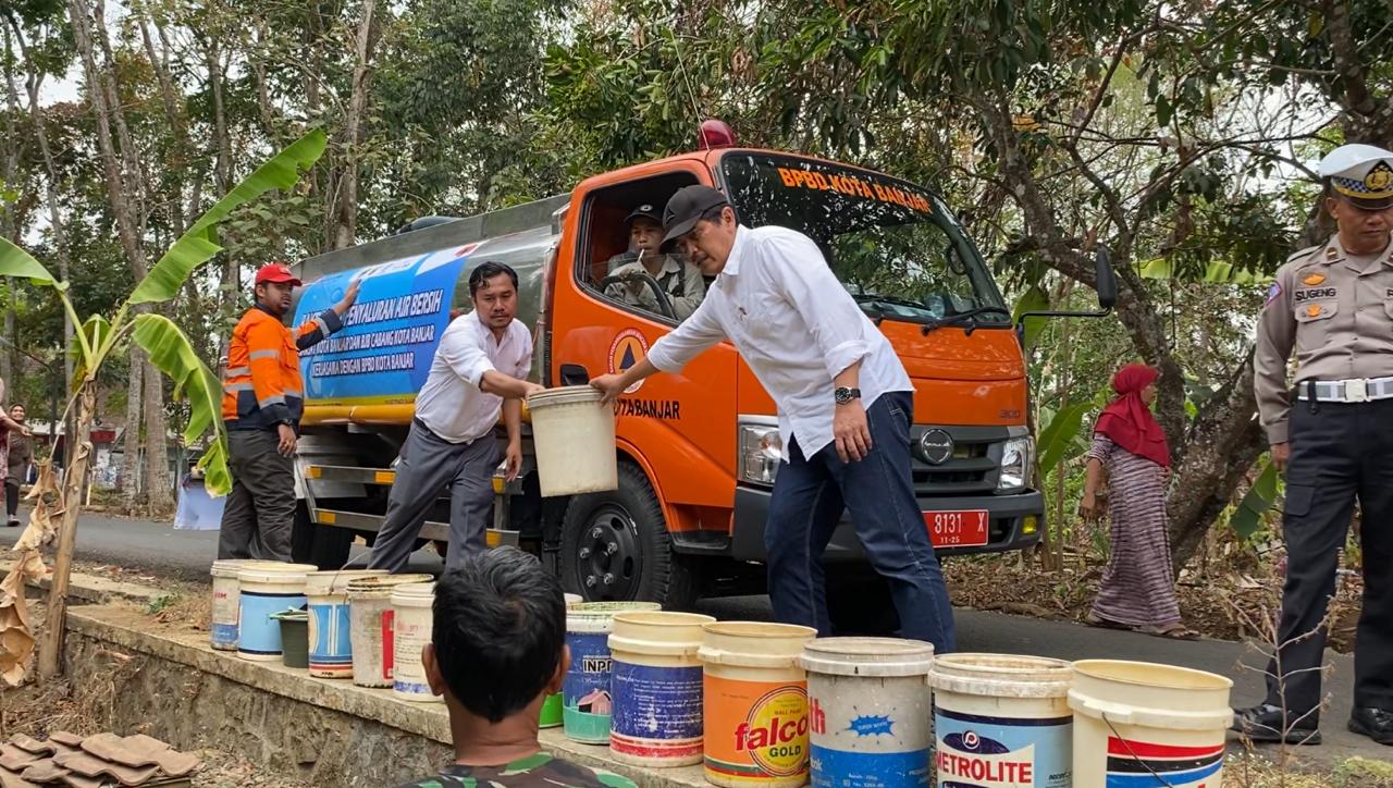 Bantuan Air Bersih Tiba di Kota Banjar, Warga Krisis Air Bersih Bernafas Lega