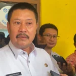 Kepala Disdik KBB, Asep Dendih usai meninjau korban keracunan makanan di SD Negeri 1 Cimerang, Rabu 11 Oktober 2023.