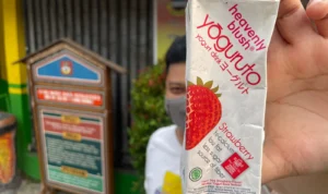 Ilustrasi Minuman kemasan susu fermentasi diduga menjadi penyebab keracunan massal di Padalarang, Kabupaten Bandung Barat. Kamis (12/10). Foto Jabarekspres