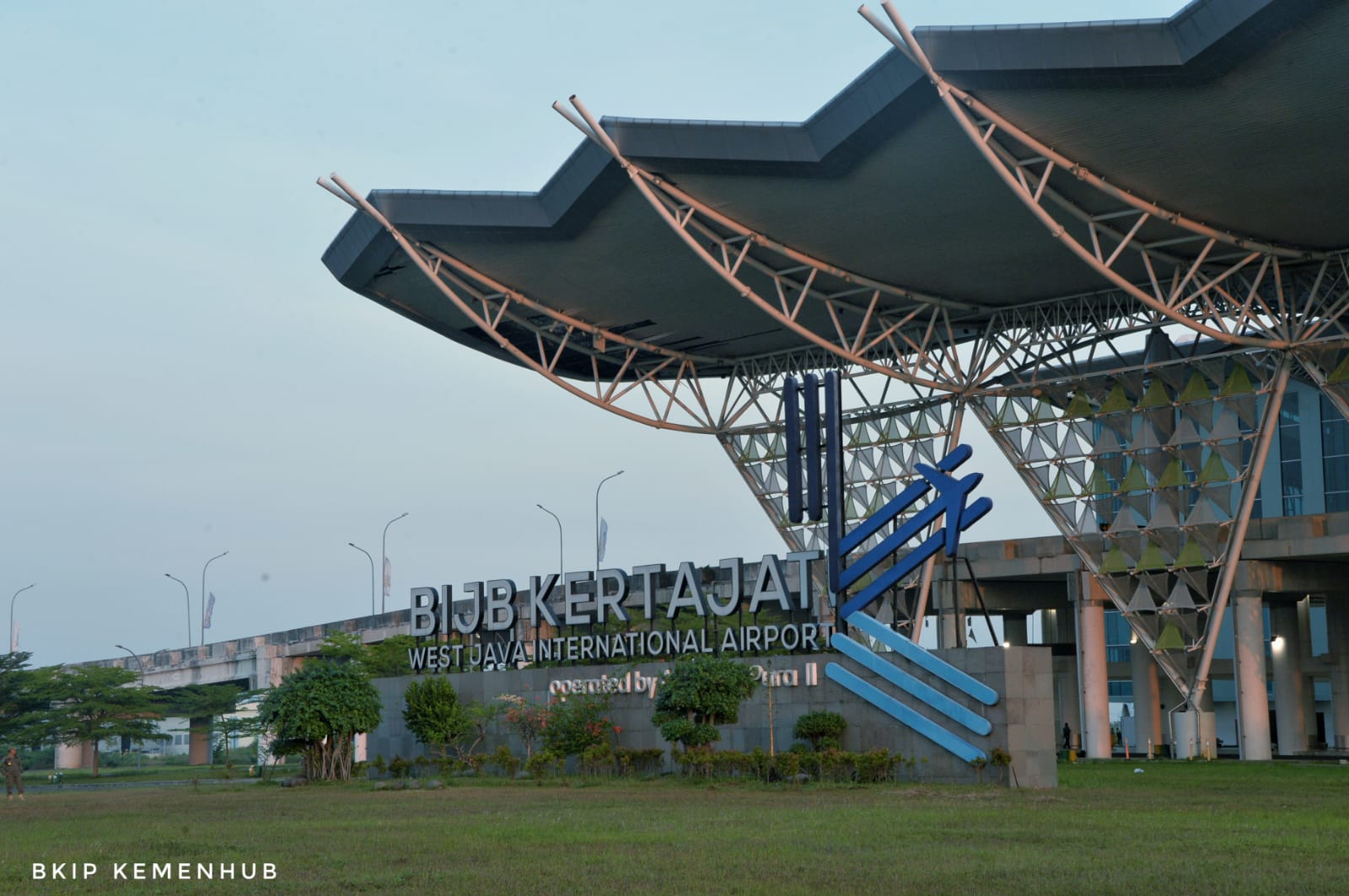 enerbangan dari dan Menuju Jawa Barat Lewat Bandara Kertajati